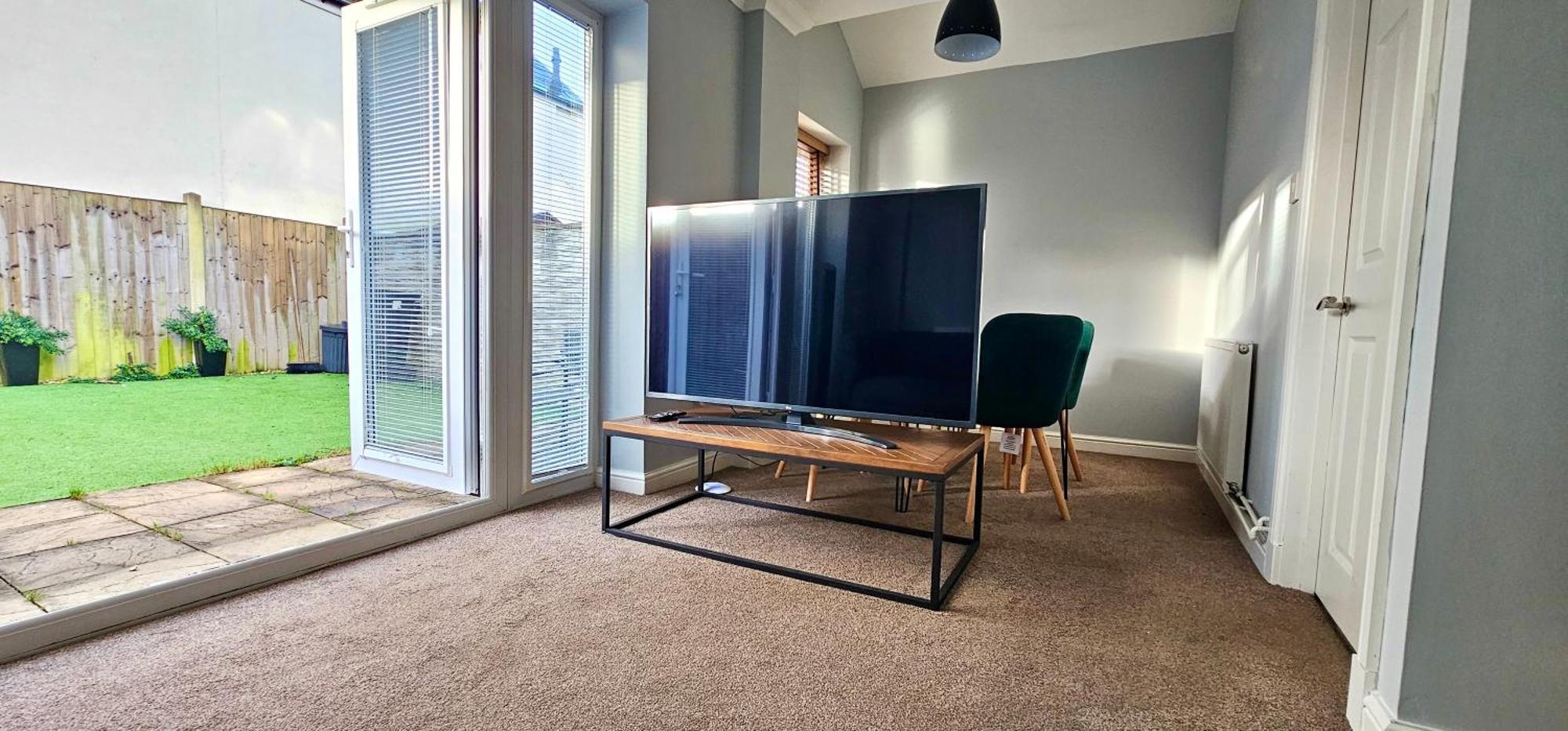 Victoria House By Switchback Stays Cardiff Extérieur photo