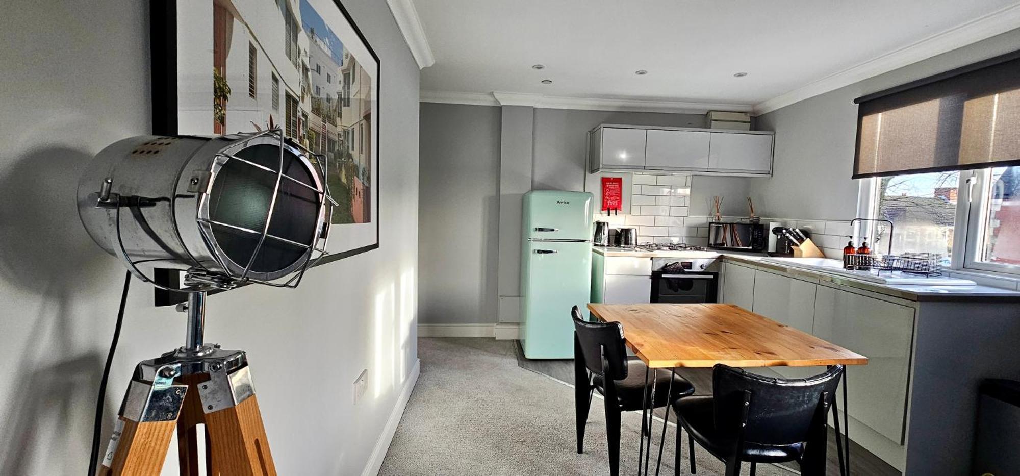 Victoria House By Switchback Stays Cardiff Extérieur photo